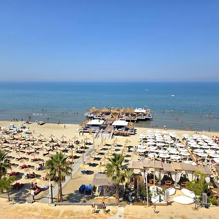 Lägenhet Sea View Two Bedroom 101