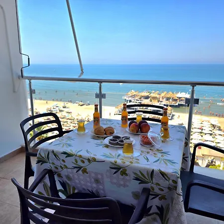 Lägenhet Sea View Two Bedroom 101