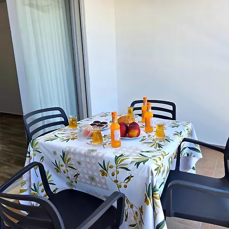 Sea View Two Bedroom 101 *
